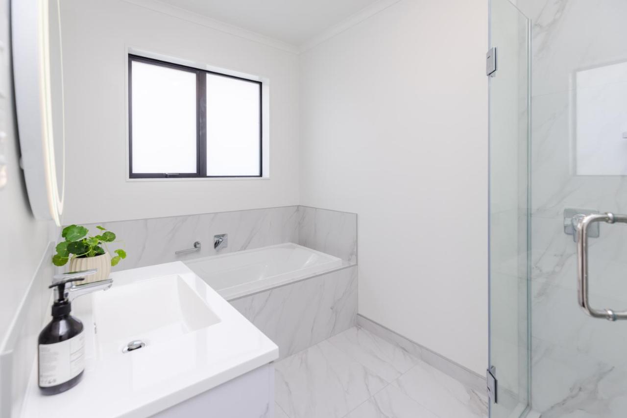 Stay In Newly Built House Hamilton Eksteriør bilde